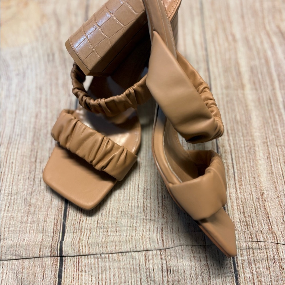 Chic Tan Women's Heels
